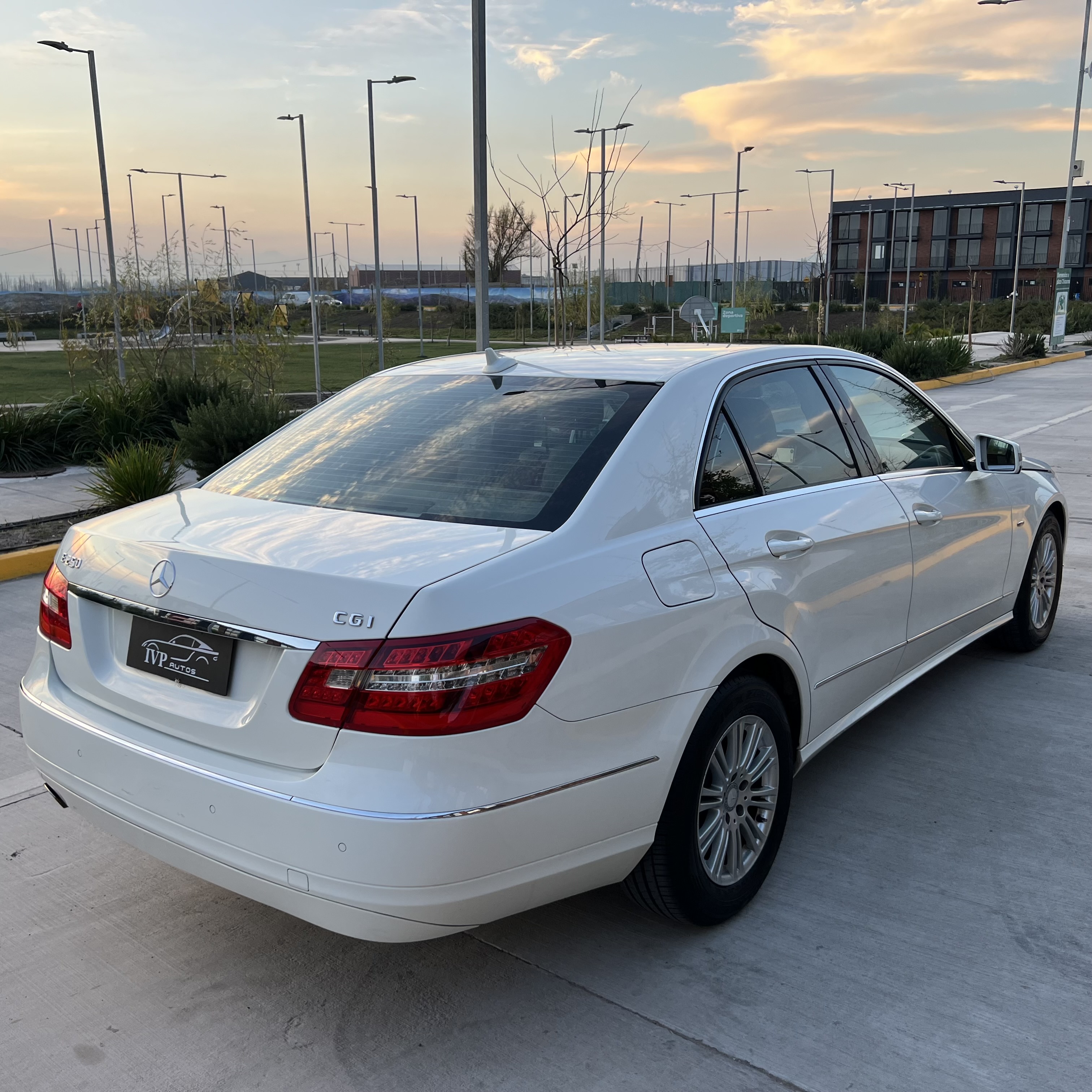 Mercedes-Benz E250 — foto 2 de 10