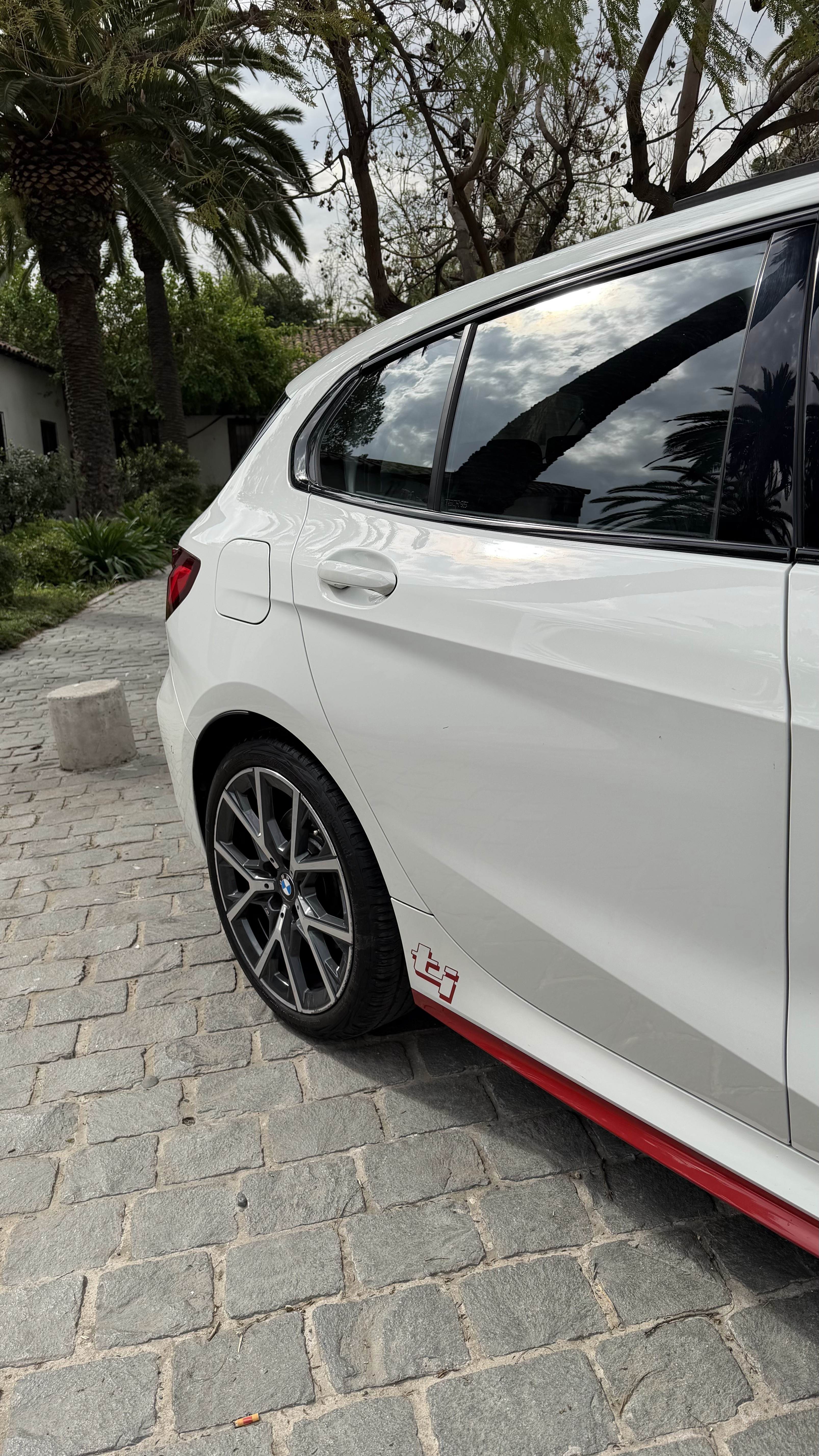 BMW 128Ti — foto 8 de 16