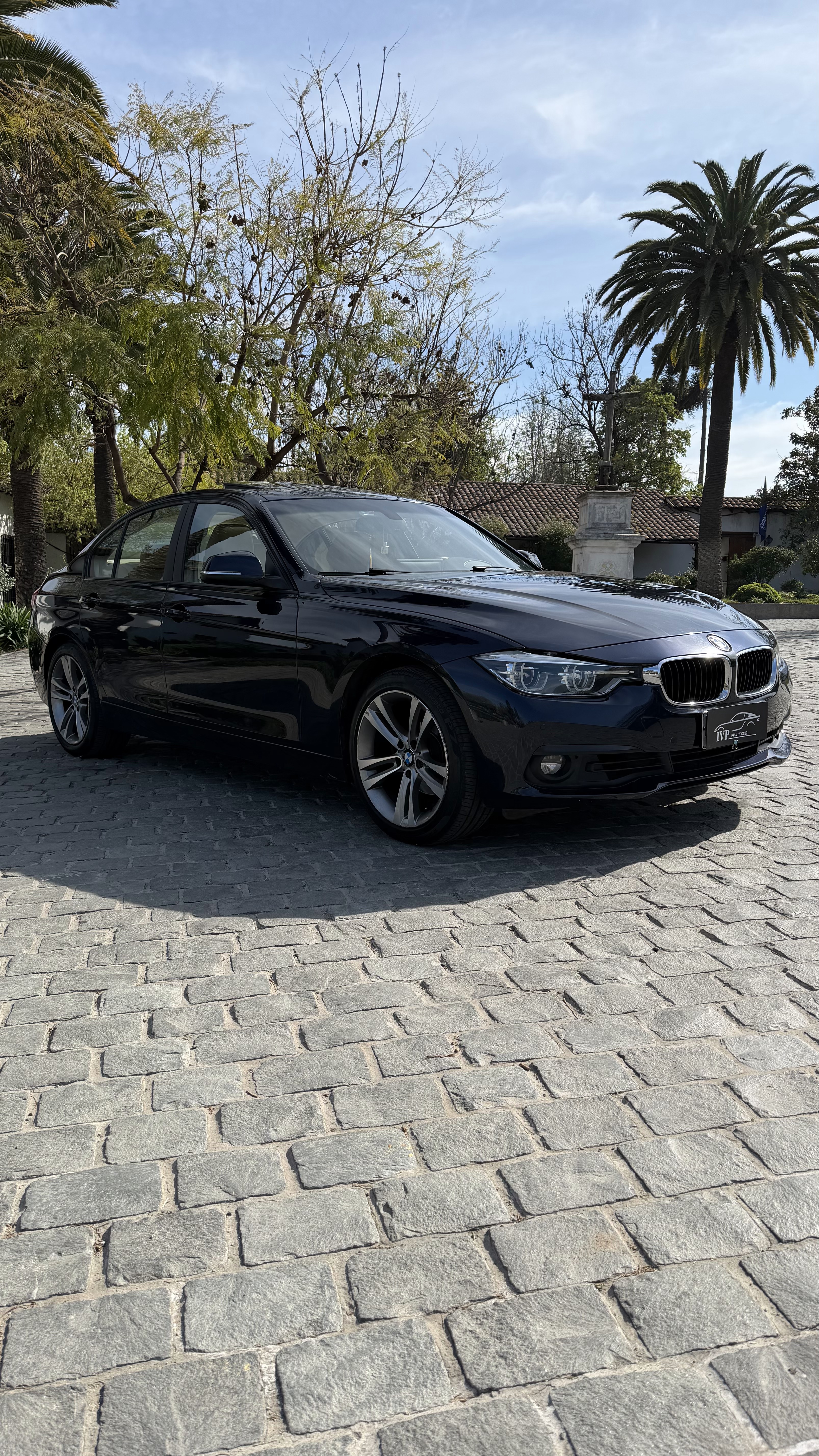 BMW 320I — foto 5 de 15