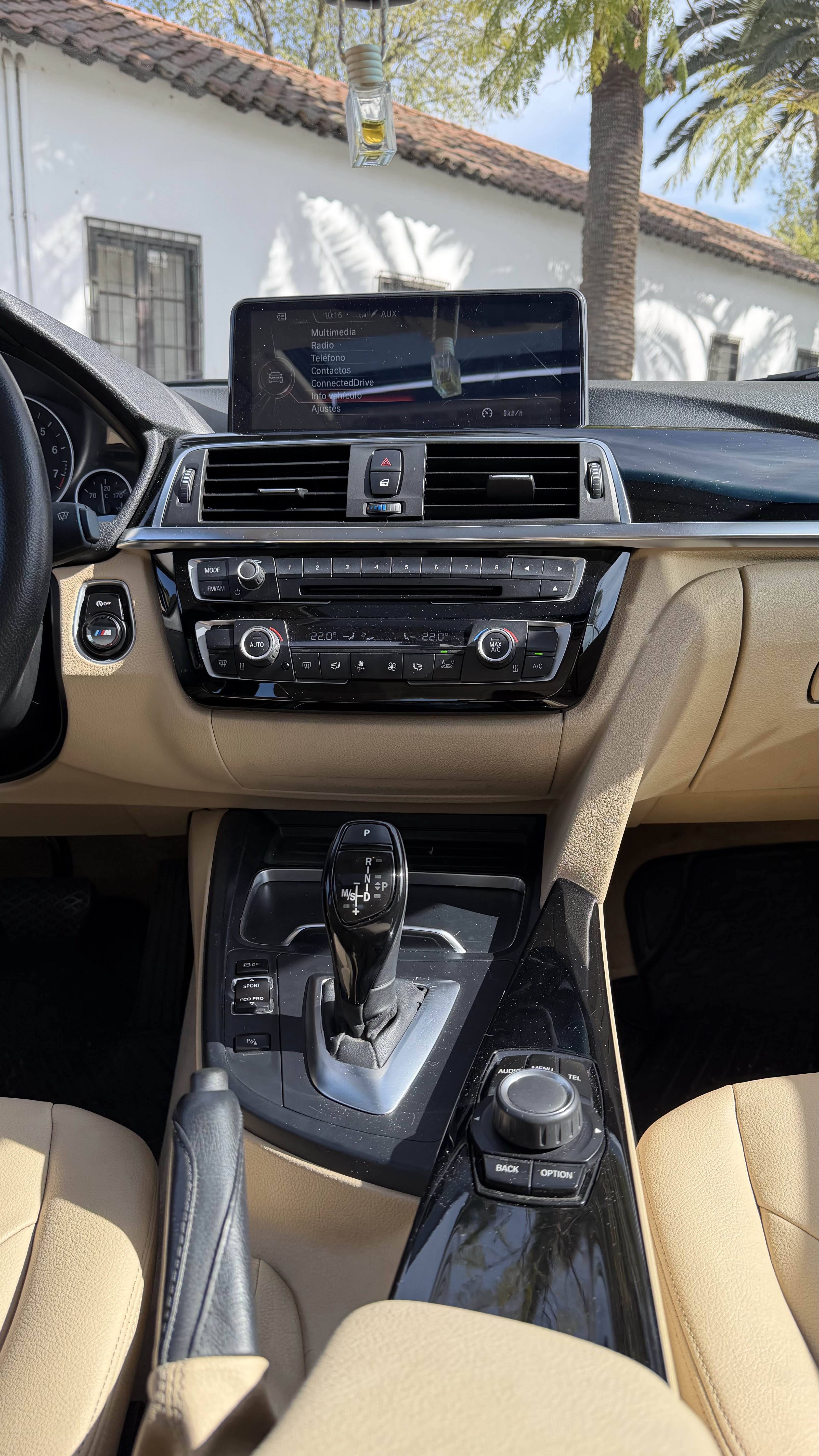 BMW 320I — foto 13 de 15