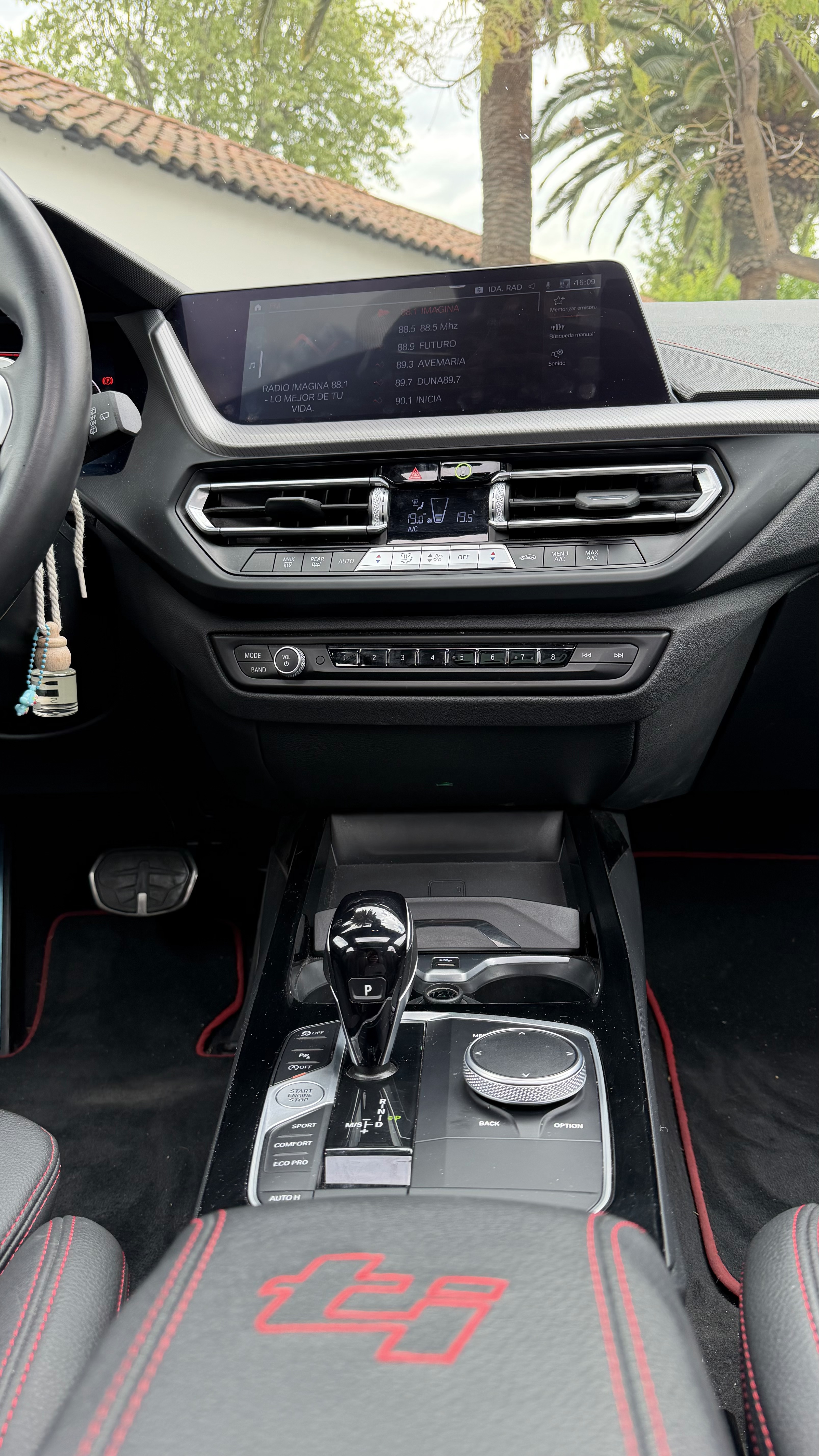 BMW 128Ti — foto 16 de 16
