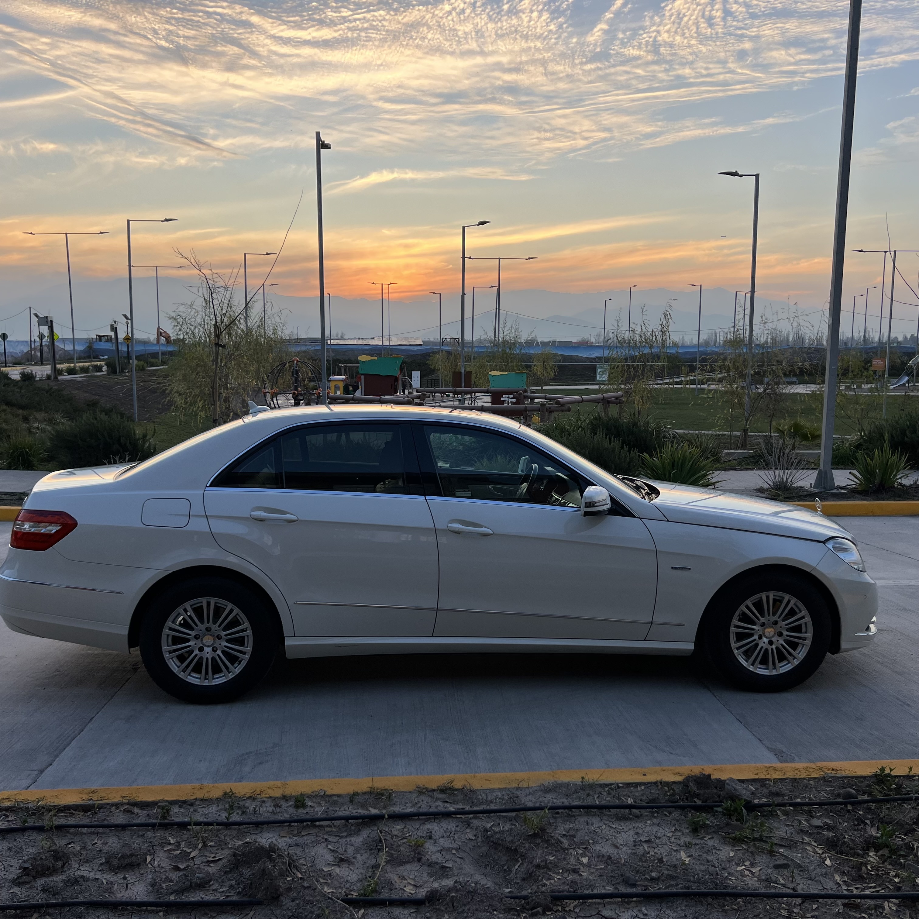 Mercedes-Benz E250 — foto 6 de 10
