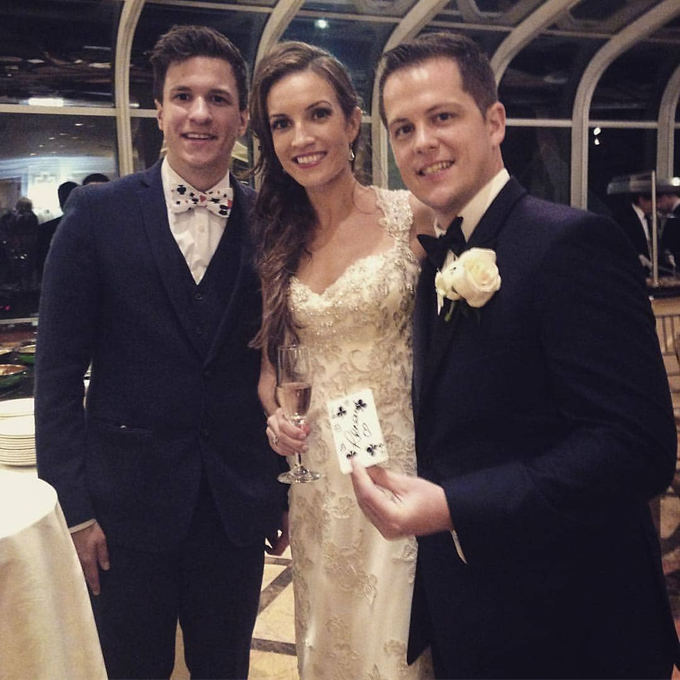 Matt Szat performing close-up magic for wedding event in NYC