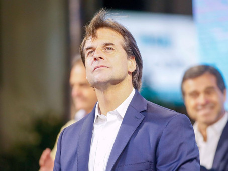 Governo de transição começa hoje no Uruguai