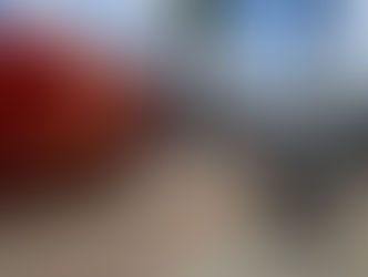 Motorista atravessa canteiro e bate em poste de avenida em Vilhena, RO