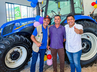 Deputado Cássio Gois entrega trator equipado para fortalecer agricultura familiar em Rolim de Moura