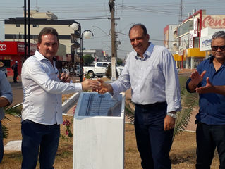 Capixaba e Luizão do Trento entregam oficialmente iluminação pública em Rolim de Moura