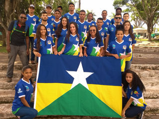 SELEÇÃO ESCOLAR DE ATLETISMO EMBARCOU DE CACOAL RUMO AO BRASILEIRO ESCOLAR EM NATAL RN