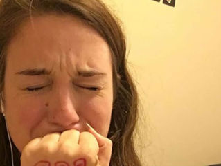 Mãe faz desabafo após perder a guarda de seu menino com câncer