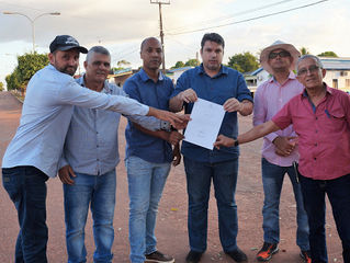 Prefeito de Primavera de Rondônia assina ordem de serviço para iluminar 100% o Município e o Distrit