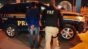 CONDUTOR É PRESO PELA PRF POR USO DE DOCUMENTO FALSO