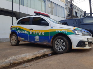 Homem invade velório, bate em vítimas e leva tiro da polícia, em Porto Velho