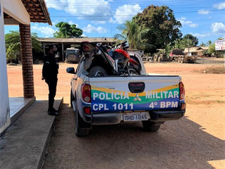 POLÍCIA MILITAR RECUPERA MOTO OBJETO DE ROUBO E 2 ARMAS DE FOGO EM BOA VISTA DO PACARANA