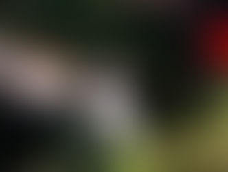 Urgente: Carro cai em vala de escoamento de água ao colidir com outro