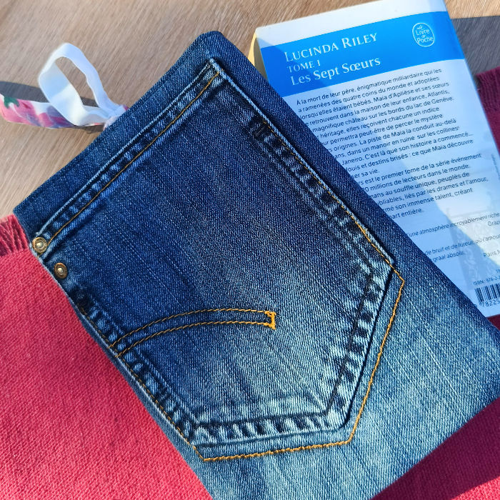Miniature : Pochette livre de poche taille S fleurs jean Camellie et Léon dos