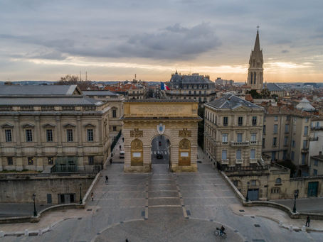 Drone-OPS : Photo de l'arc de triomphe de Montpellier (34)