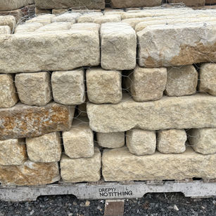 cobblestone franklin tn, cobblestone brentwood tn, cobblestone nashville tn, cobblestone edging, Cobbles, Mulch bed edging, grey cobblestone, tan cobblestone, crab orchard cobblestone, blue grey cobblestone.