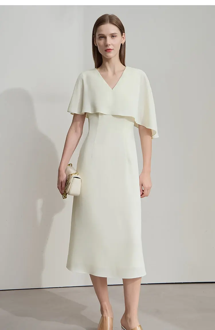Robe minimaliste vanissy.webp