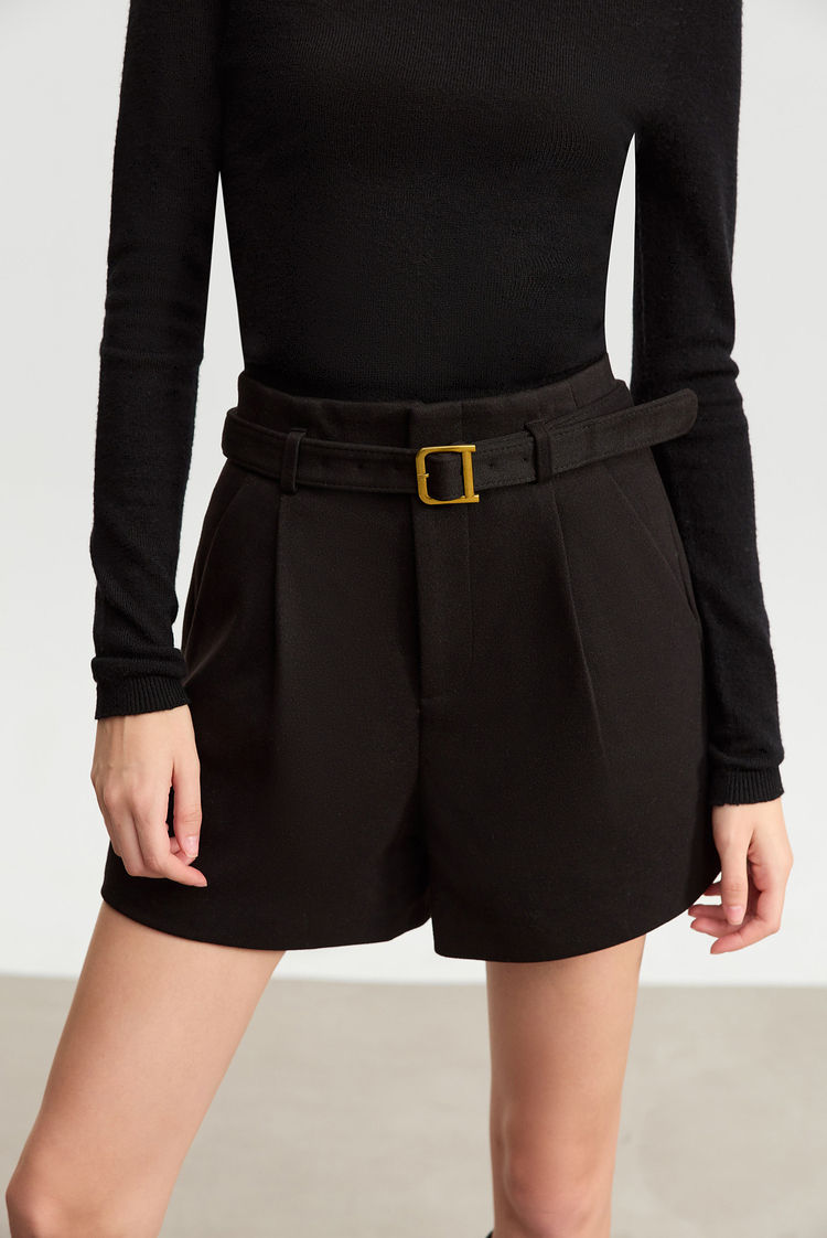 Short Femme Vintage – Élégance Minimaliste