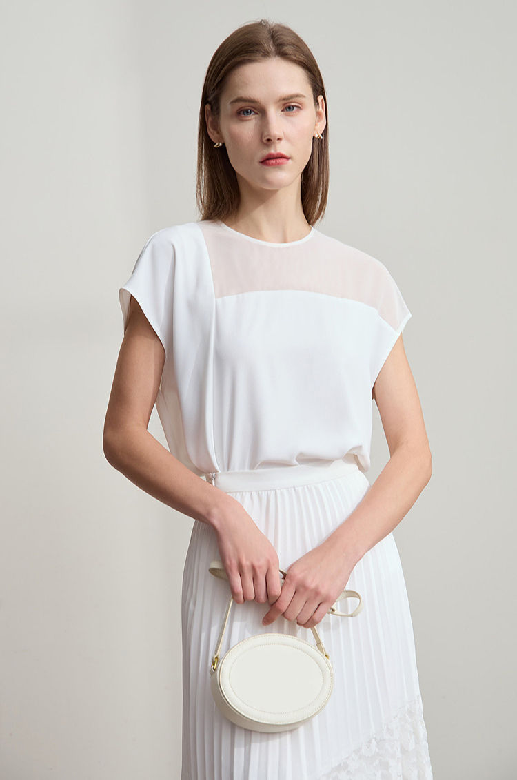 Blouse Minimaliste  – Manches Courtes Raglan Élégantes