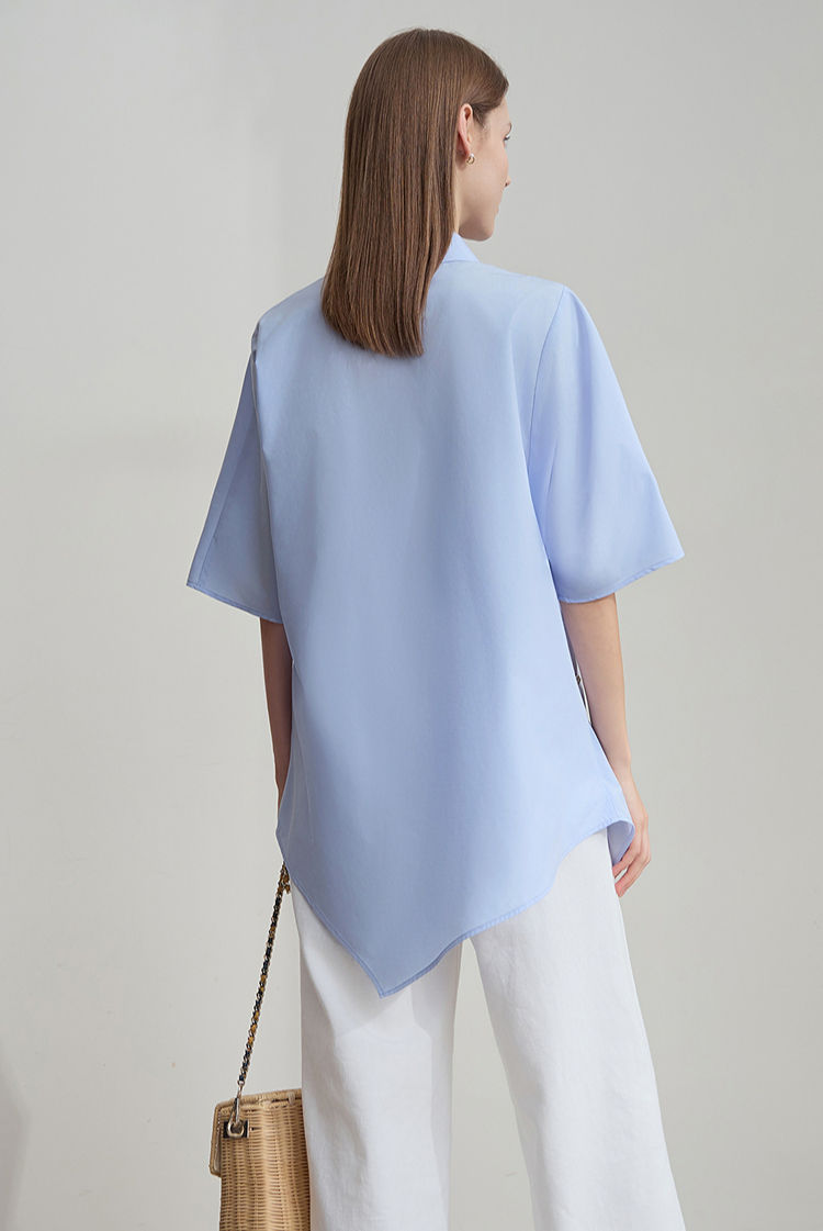 Chemise Femme Asymétrique avec Col Rabattu – Élégance Moderne