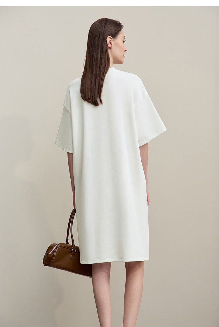 Robe Ample en Coton – Élégance Décontractée au Quotidien
