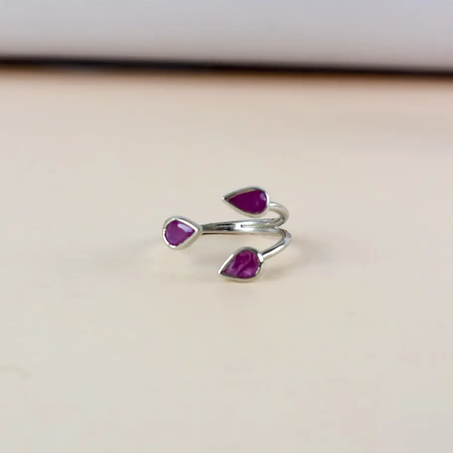 Natural Ruby Toi et Moi Ring