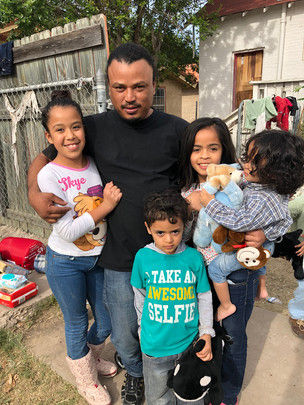 How to Help: Southern Border Crisis Faith Community Nurse Health Minister Photo provided by Mission Border Hope