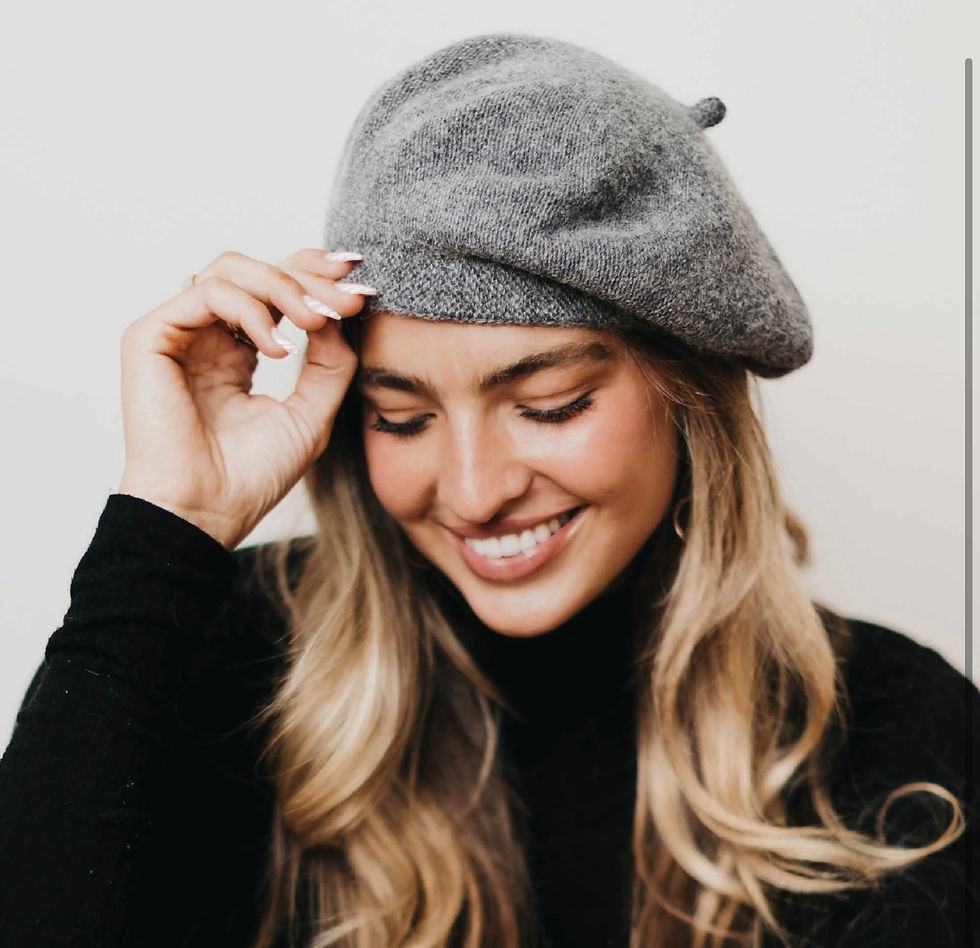 Thumbnail: Je T'aime Cashmere Beret - Multiple Colors