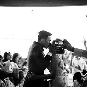 Phones-free Wedding! 
Why we advise an unplugged ceremony!