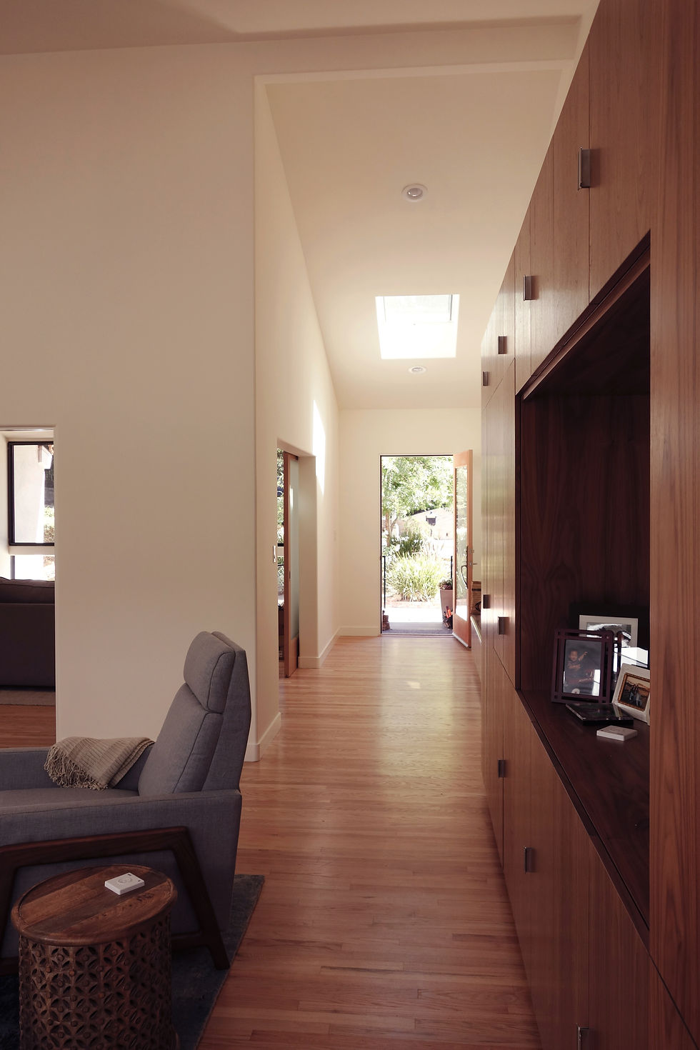 new entry foyer