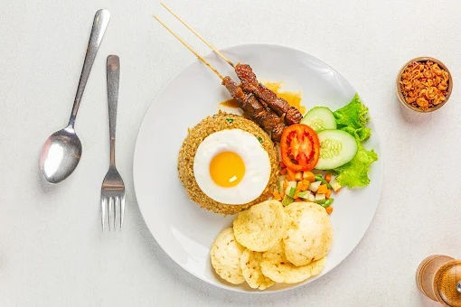 sarapan nasi goreng di puncak