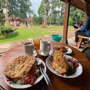 sarapan di puncak