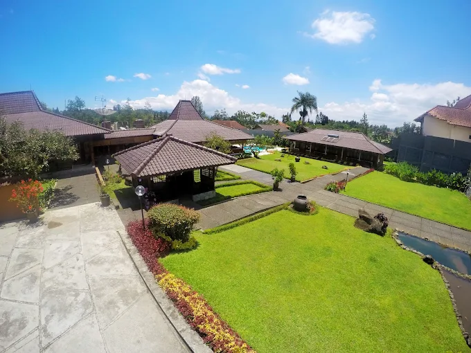 Villa vs Hotel, Enaknya Menginap di Mana saat Liburan? — inspirasi dari Villa Bango di Cilember, Puncak