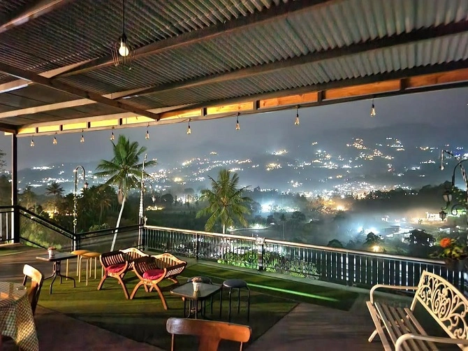 7 Kafe Estetik Bernuansa Alam di Puncak Bogor, Kuliner Enak, Pemandangan Cantik — inspirasi dari Villa Bango di Cilember, Puncak