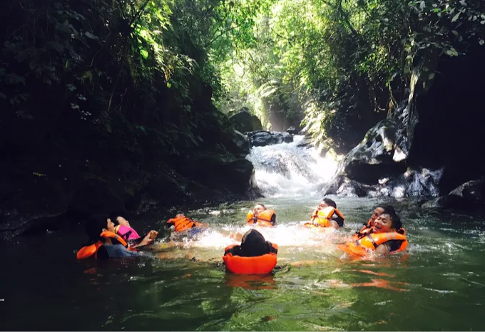 10 Wisata Puncak Bogor Murah Meriah untuk Healing — inspirasi dari Villa Bango di Cilember, Puncak