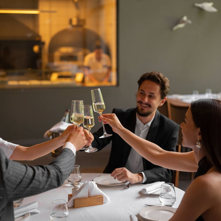 Luxera Restaurant Image