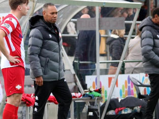 Johny Hitiahubessy(Trainer Elinkwijk 26-27), aan het woord