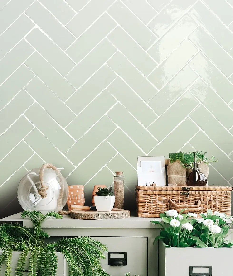 Petits carreaux vert pastel sur crédence de cuisine