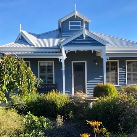 country weatherboard exterior.JPG