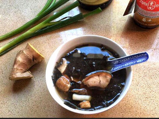 מרק מיסו פטריות