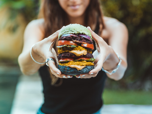 פלאפלים בשני צבעים + לחמניות בורגר צבעוניות - שני מתכונים צבעוניים ומגרים ביותר!