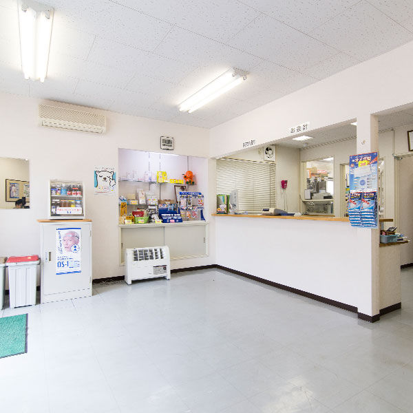 いづみ調剤薬局東店店内