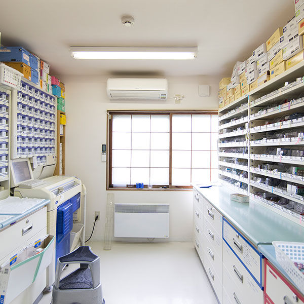 宮の沢いづみ調剤薬局店内2