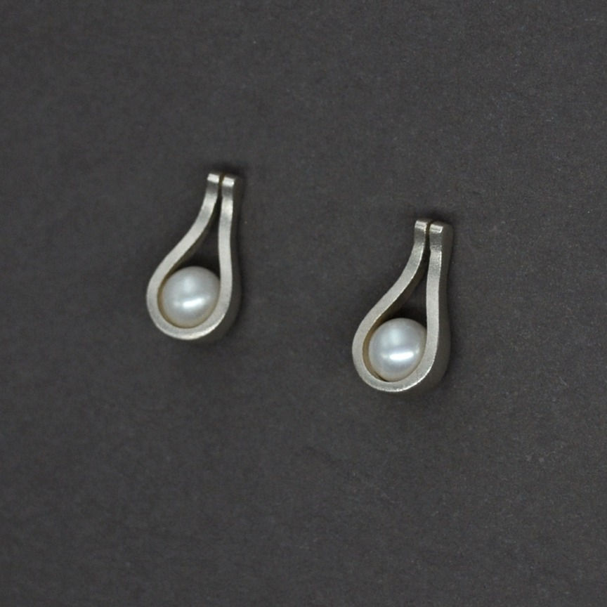 Thumbnail: Tears earrings