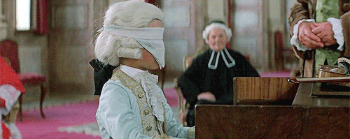 Amadeus-2.gif