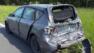 Ehrendingen: Auf Bremse statt Kupplung des Autos gedrückt. Feuerwehrauto prallt ins Heck.