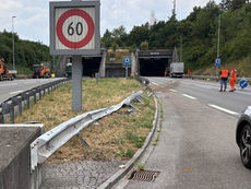 Kein Scherz: Lastwagenchauffeur auf A3 am Steuer eingeschlafen
