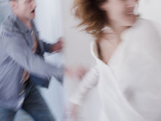 Gegen Gewalt an Frauen: Kanton Solothurn startet Sensibilisierungskampagne