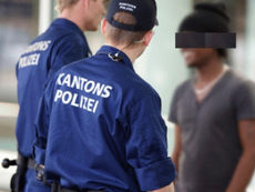 Unglaublich - fünf Festnahmen bei Kontrolle am Bahnhof Aarau